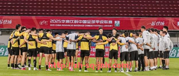 金年会体育-詹姆斯·哈登在火箭队迎来新帮手助力球队提升战斗力