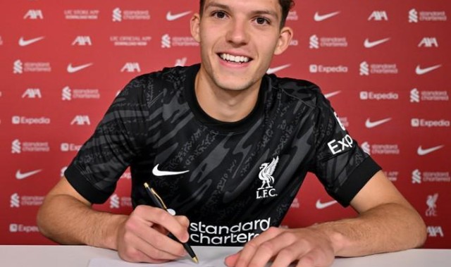 金年会体育-法甲球队球迷忠诚度调研：影响因素与维系策略分析