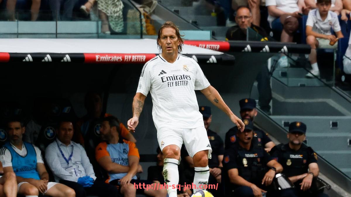 金年会体育-世俱杯球员位置偏移趋势与数据关联的深入研究